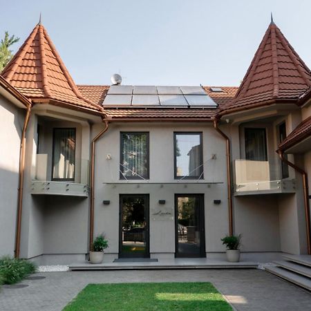 Hotel Laudon Užhorod Esterno foto
