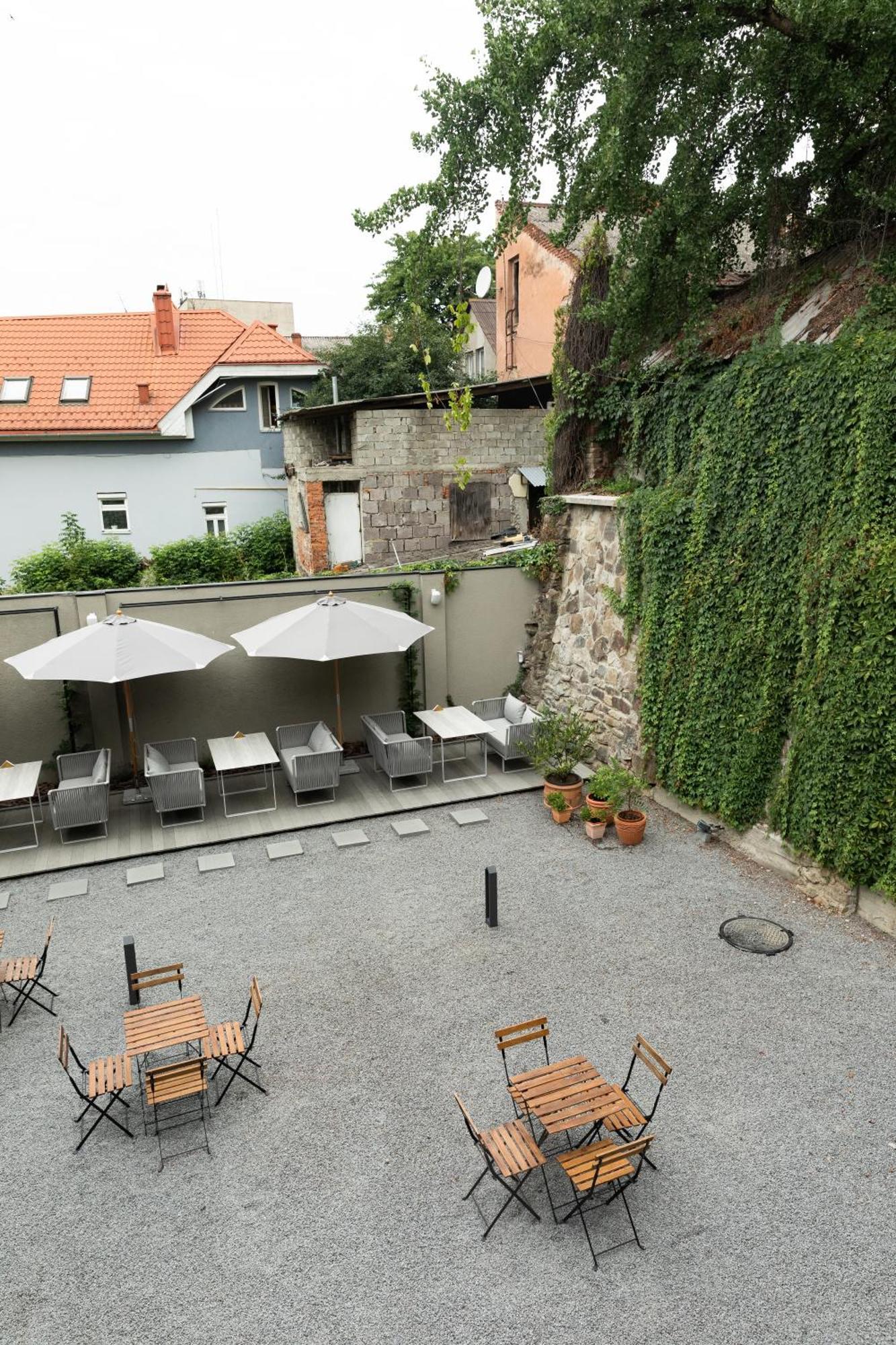 Hotel Laudon Užhorod Esterno foto